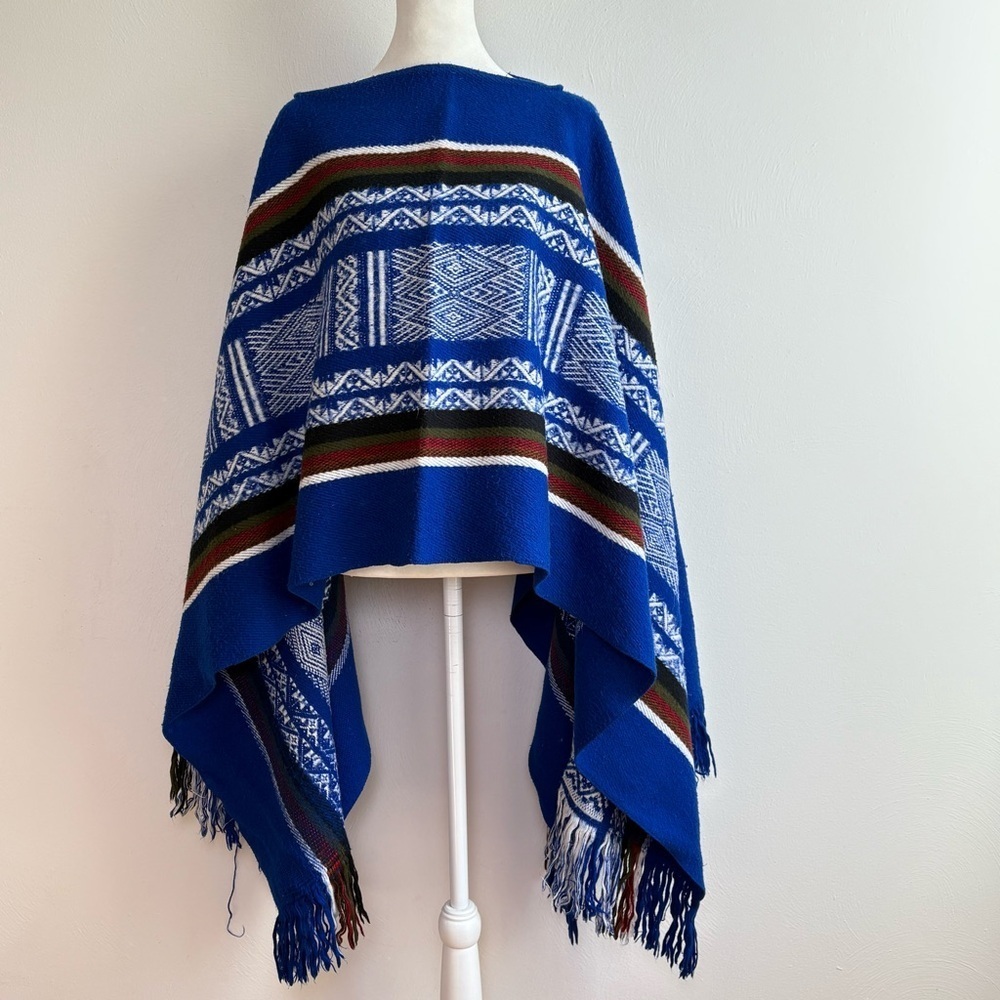 100% Alpaca Wool Poncho Cape Made in Ecuador - Picture 14 of 16